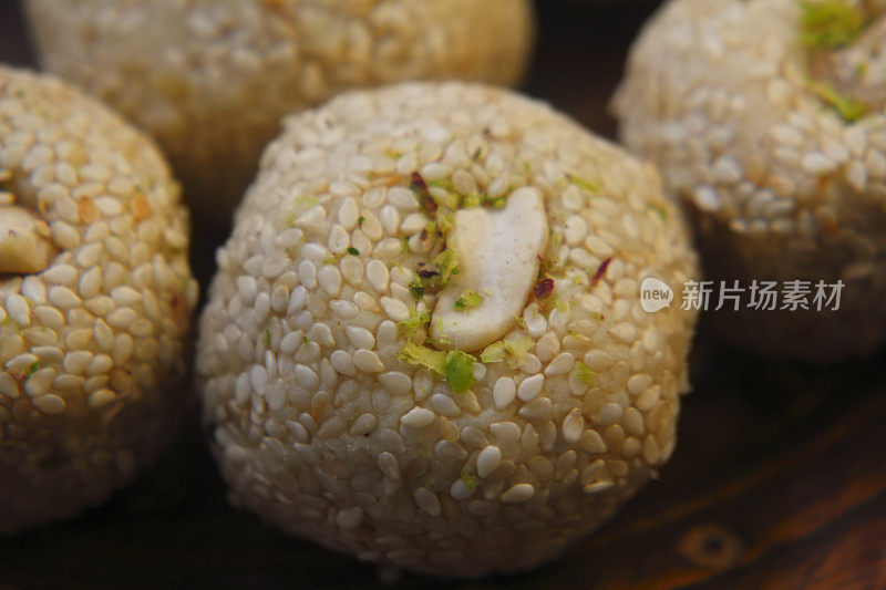 印度传统甜食Til Laddu